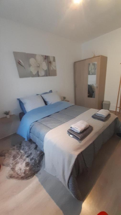 Appartement Hoche à Pantin Extérieur photo